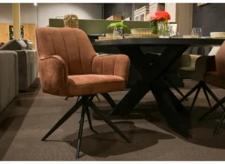 Eetkamerstoelen|Draaistoel Bonzo 59x58x88cm - stof - rood