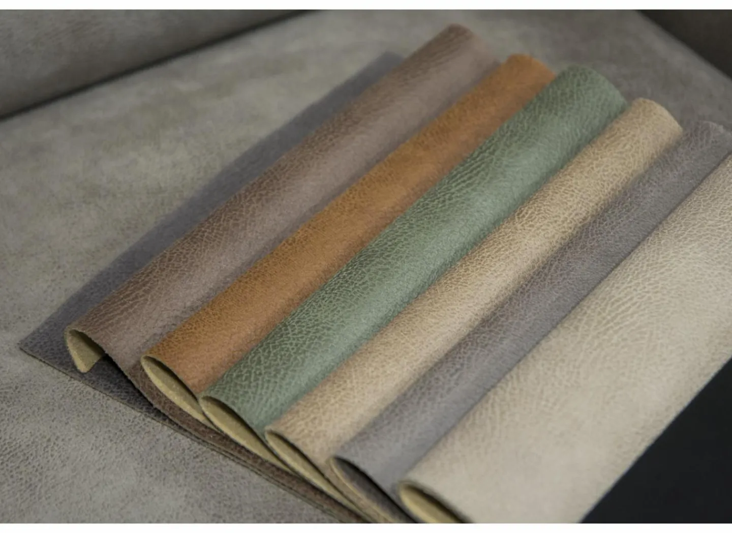 Hoeksalon Brenda 275x210cm - stof - cognac- Hoeksalons