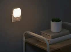 Nachtlampjes|Nachtlampjes|Nachtlampje met bewegingssensor  H9,2cm - kunststof - wit