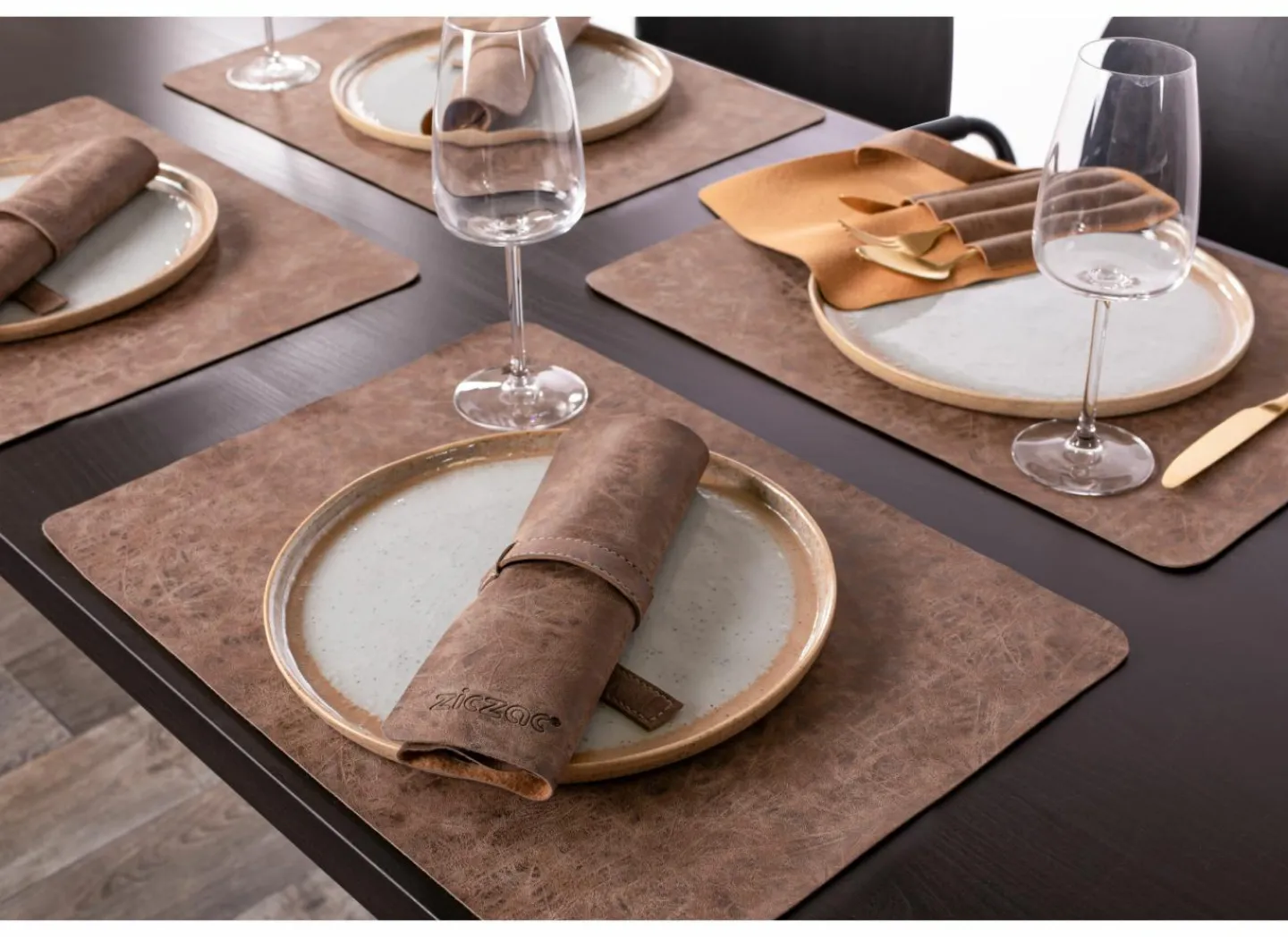 Placemat Truman 33x45cm - lederlook - koffie- Placemats